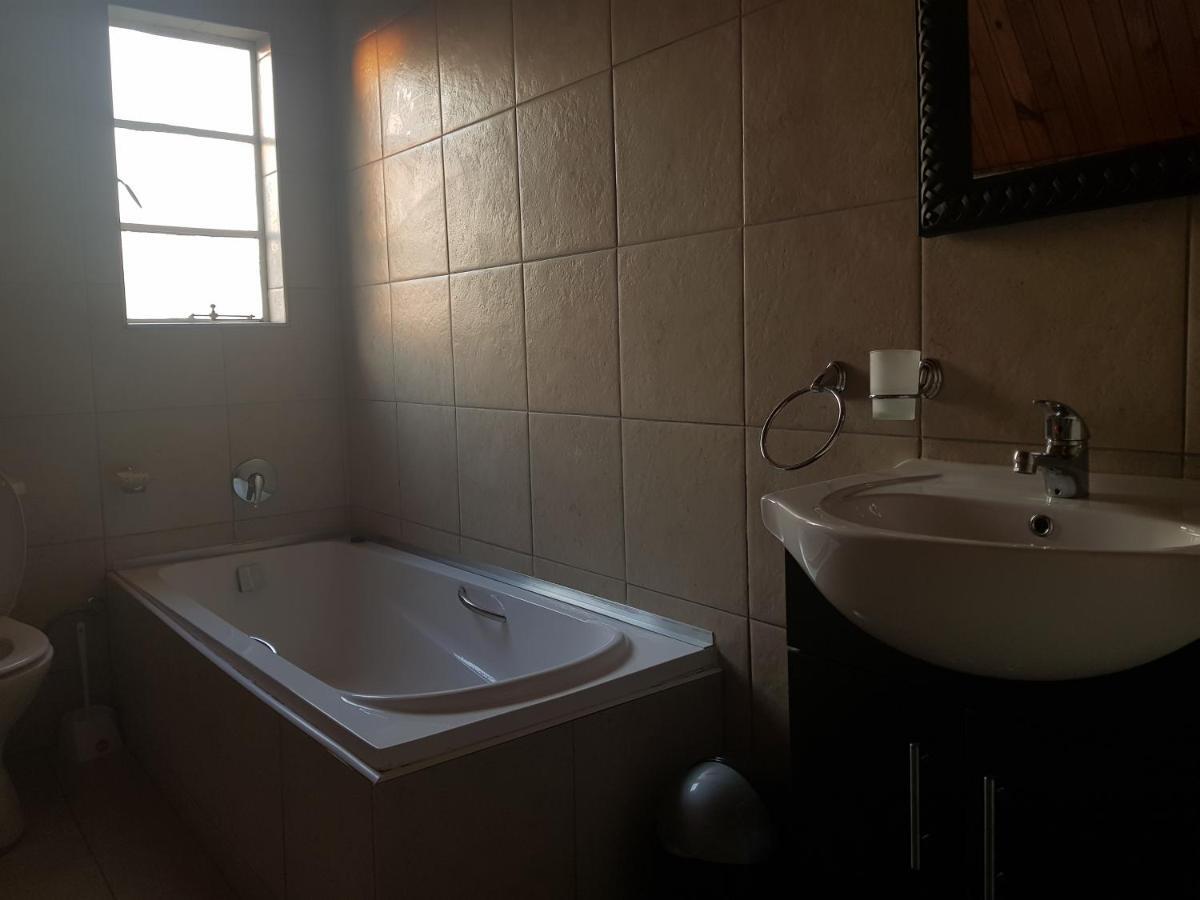 Weeping Willow Midrand Exterior photo
